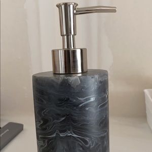 Marble soap dispenser